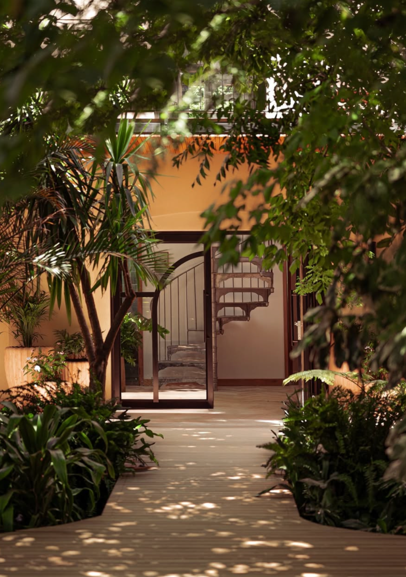 PRE-ORDER: Cool Cape Town XXL 2026 - PRINT + ENGLISH VERSION